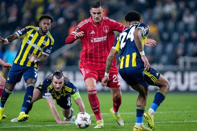 Lorenzo Lucca of Nottingham Forest Football Club on the ball runs at Jayden Oosterwolde of Fenerbahce Fenerbache v Nottingham Forest, UEFA Europa League, Knockout Round Play Offs, First Leg, Football, Sukru Saracoglu Stadium, Istanbul, Turkiye - 19 Feb 2026Istanbul Sukru Saracoglu Stadium Turkey EDITORIAL USE ONLY No use with unauthorised audio, video, data, fixture lists, club league logos or live services. Online in-match use limited to 120 images, no video emulation. No use in betting, games or single club league player publications. Copyright: xRaddadxJebarah Shutterstockx 16674269dq