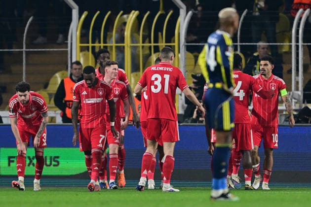 Fenerbahçe - Nottingham Forest ISTANBUL, TURKIYE - FEBRUARY 19: Morgan Gibbs-White (10) of Nottingham Forest celebrate after scoring a goal during first leg of the UEFA Europa League round of 16 play-off between Fenerbahce and Nottingham Forest at Chobani Stadium on February 19, 2026, in Istanbul, Turkiye. Serhat Cagdas Anadolu Istanbul Turkey. Editorial use only. Please get in touch for any other usage.  Copyright: x2026xAnadoluxSerhatxCagdasx