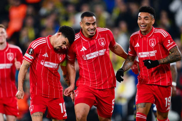Fenerbahce v Nottingham Forest - UEFA Europa League ISTANBUL, TURKIYE - FEBRUARY 19: Murillo (5) of Nottingham Forest celebrates with his teammates after scoring a goal during first leg of the UEFA Europa League round of 16 play-off football match between Fenerbahce and Nottingham Forest at Chobani Stadium in Istanbul, Turkiye on February 19, 2026. Arif Hudaverdi Yaman Anadolu Istanbul Turkey. Editorial use only. Please get in touch for any other usage.  Copyright: x2026xAnadoluxArifxHudaverdixYamanx