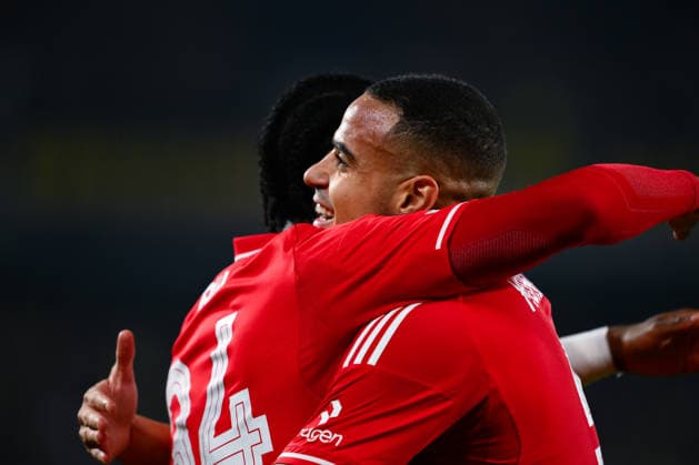 Fenerbahce v Nottingham Forest - UEFA Europa League ISTANBUL, TURKIYE - FEBRUARY 19: Murillo (5) of Nottingham Forest celebrates with his teammates after scoring a goal during first leg of the UEFA Europa League round of 16 play-off football match between Fenerbahce and Nottingham Forest at Chobani Stadium in Istanbul, Turkiye on February 19, 2026. Arif Hudaverdi Yaman Anadolu Istanbul Turkey. Editorial use only. Please get in touch for any other usage.  Copyright: x2026xAnadoluxArifxHudaverdixYamanx