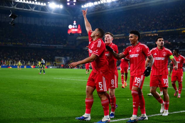 Fenerbahce v Nottingham Forest - UEFA Europa League ISTANBUL, TURKIYE - FEBRUARY 19: Murillo (5) of Nottingham Forest celebrates with his teammates after scoring a goal during first leg of the UEFA Europa League round of 16 play-off football match between Fenerbahce and Nottingham Forest at Chobani Stadium in Istanbul, Turkiye on February 19, 2026. Arif Hudaverdi Yaman Anadolu Istanbul Turkey. Editorial use only. Please get in touch for any other usage.  Copyright: x2026xAnadoluxArifxHudaverdixYamanx