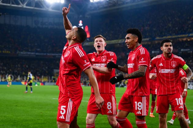 Fenerbahce v Nottingham Forest - UEFA Europa League ISTANBUL, TURKIYE - FEBRUARY 19: Murillo (5) of Nottingham Forest celebrates with his teammates after scoring a goal during first leg of the UEFA Europa League round of 16 play-off football match between Fenerbahce and Nottingham Forest at Chobani Stadium in Istanbul, Turkiye on February 19, 2026. Arif Hudaverdi Yaman Anadolu Istanbul Turkey. Editorial use only. Please get in touch for any other usage.  Copyright: x2026xAnadoluxArifxHudaverdixYamanx