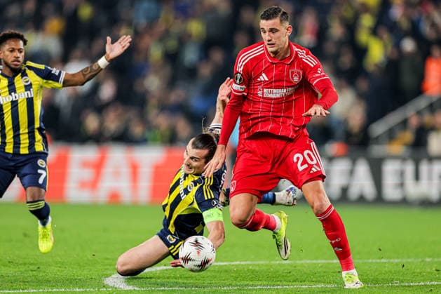 2026-02-19 Fenerbahce SK v Nottingham Forest FC - UEFA Europa League 2025 26 Knockout Play-off First Leg ISTANBUL, TURKEY - FEBRUARY 19: Caglar Soyuncu of Fenerbahce SK, Lorenzo Lucca of Nottingham Forest FC battle for the ball during the UEFA Europa League 2025 26 Knockout Play-off First Leg match between Fenerbahce SK and Nottingham Forest FC at Ulker Sukru Saracoglu Stadium on February 19, 2026 in Istanbul, Turkey. (Photo by BSR Agency) Istanbul Turkey Content not available for redistribution in The Netherlands directly or indirectly through any third parties. Copyright: xBSRxAgencyx