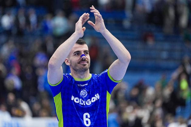 19.02.2026, xydrx, Handball, 1.HBL, VfL Gummersbach - ThSV Eisenach, Schwalbe-Arena: Milos Vujovic (VfL Gummersbach 6) freut sich über den Sieg Photo: xYannisxDreimannxPressefotoKochx Nordrhein-Westfahlen Deutschland