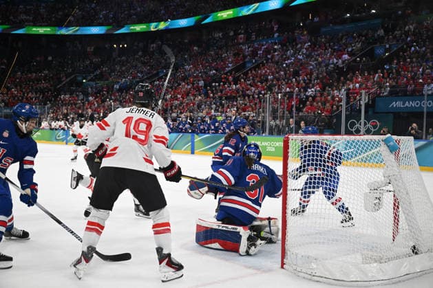GIOCHI OLIMPICI - Olimpiadi Invernali Milano-Cortina 2026 - Women s Ice hockey, Eishockey - Gold Medal - USA vs Canada FRANKEL Aerin (USA) safe during Women s Ice Hockey - Gold Medal - USA vs Canada, Olympic Winter games, Winterspiele,Spiele, Summer games Milano-Cortina 2026 in Milano, Italy, February 19 2026 Cortina D Ampezzo Italy  Copyright: xIPAxSport ABACAx