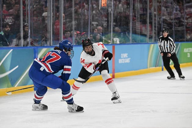 GIOCHI OLIMPICI - Olimpiadi Invernali Milano-Cortina 2026 - Women s Ice hockey, Eishockey - Gold Medal - USA vs Canada FAST Renata (CAN) hit during Women s Ice Hockey - Gold Medal - USA vs Canada, Olympic Winter games, Winterspiele,Spiele, Summer games Milano-Cortina 2026 in Milano, Italy, February 19 2026 Cortina D Ampezzo Italy  Copyright: xIPAxSport ABACAx
