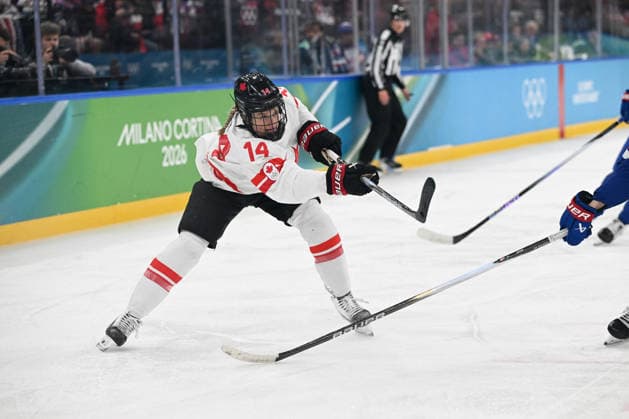 GIOCHI OLIMPICI - Olimpiadi Invernali Milano-Cortina 2026 - Women s Ice hockey, Eishockey - Gold Medal - USA vs Canada FAST Renata (CAN) hit during Women s Ice Hockey - Gold Medal - USA vs Canada, Olympic Winter games, Winterspiele,Spiele, Summer games Milano-Cortina 2026 in Milano, Italy, February 19 2026 Cortina D Ampezzo Italy  Copyright: xIPAxSport ABACAx