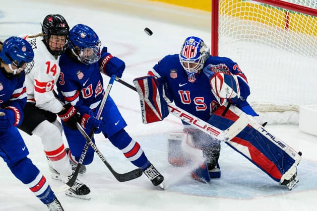 260219 Renata Fast of Canada against Cayla Barnes and goaltender Aerin Frankel of USA in the women s Ice hockey, Eishockey final game between USA and Canada during day 13 of the 2026 Winter Olympics on February 19, 2026 in Milan. Photo: Carl Sandin BILDBYRAN kod CS EW0643 ishockey ice hockey Olympic Games, Olympische Spiele, Olympia, OS olympics winter olympics os ol olympiska spel vinter-os olympiske leker milano cortina 2026 milan cortina 2026 milano cortina 2026 olympic games milano cortina 2026 winter olympic games milano cortina-os milano cortina-ol vinter-ol 13 bbeng dam usa kanada canada final *** 260219 Renata Fast of Canada against Cayla Barnes and goaltender Aerin Frankel of USA in the women s ice hockey final game between USA and Canada during day 13 of the 2026 Winter Olympics on February 19, 2026 in Milan Photo Carl Sandin BILDBYRAN kod CS EW0643 ishockey ice hockey olympic games olympics winter olympics os ol olympiska spel vinter os olympiske leker milano cortina 2026 milan cortina 2026 milano cortina 2026 olympic games milano cortina 2026 winter olympic games milano cortina os milano cortina ol vinter ol 13 bbeng dam usa kanada canada final  Copyright: CARLxSANDIN BB260219CS096