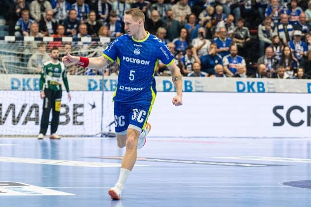 Szene mit Tilen Kodrin (5; VfL Gummersbach) mit Jubel nach Treffer in der Partie zwischen VfL Gummersbach und ThSV Eisenach am 22. Spieltag in der DAIKIN HBL. Szene mit Tilen Kodrin (5; VfL Gummersbach)