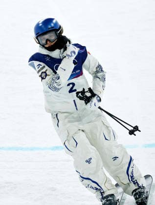 (260219) -- LIVIGNO, Feb. 19, 2026 -- Gu Ailing of China reacts during the qualification of freestyle skiing women s freeski halfpipe at the Milan-Cortina 2026 Olympic Winter games, Winterspiele,Spiele, Summer games in Livigno, Italy, Feb. 19, 2026. ) (MICO2026)ITALY-LIVIGNO-OLYMPIC WINTER GAMES-FREESTYLE SKIING-WOMEN S FREESKI HALFPIPE-QUALIFICATION WangxPeng 
