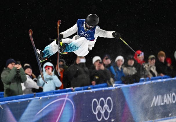 (260219) -- LIVIGNO, Feb. 19, 2026 -- Zhang Kexin of China competes during the qualification of freestyle skiing women s freeski halfpipe at the Milan-Cortina 2026 Olympic Winter games, Winterspiele,Spiele, Summer games in Livigno, Italy, Feb. 19, 2026. ) (MICO2026)ITALY-LIVIGNO-OLYMPIC WINTER GAMES-FREESTYLE SKIING-WOMEN S FREESKI HALFPIPE-QUALIFICATION ZhangxHongxiang 