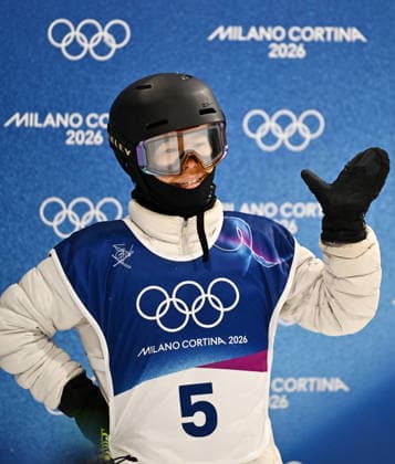 (260219) -- LIVIGNO, Feb. 19, 2026 -- Zhang Kexin of China reacts during the qualification of freestyle skiing women s freeski halfpipe at the Milan-Cortina 2026 Olympic Winter games, Winterspiele,Spiele, Summer games in Livigno, Italy, Feb. 19, 2026. ) (MICO2026)ITALY-LIVIGNO-OLYMPIC WINTER GAMES-FREESTYLE SKIING-WOMEN S FREESKI HALFPIPE-QUALIFICATION ZhangxHongxiang 