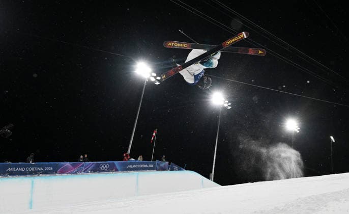 (260219) -- LIVIGNO, Feb. 19, 2026 -- Zhang Kexin of China competes during the qualification of freestyle skiing women s freeski halfpipe at the Milan-Cortina 2026 Olympic Winter games, Winterspiele,Spiele, Summer games in Livigno, Italy, Feb. 19, 2026. ) (MICO2026)ITALY-LIVIGNO-OLYMPIC WINTER GAMES-FREESTYLE SKIING-WOMEN S FREESKI HALFPIPE-QUALIFICATION XiaxYifang 