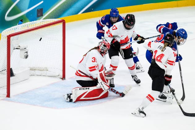 260219 Hilary Knight of USA scores 1-1 on goaltender Ann-Renee Desbiens of Canada in the women s Ice hockey, Eishockey final game between USA and Canada during day 13 of the 2026 Winter Olympics on February 19, 2026 in Milan. Photo: Carl Sandin BILDBYRAN kod CS EW0643 ishockey ice hockey Olympic Games, Olympische Spiele, Olympia, OS olympics winter olympics os ol olympiska spel vinter-os olympiske leker milano cortina 2026 milan cortina 2026 milano cortina 2026 olympic games milano cortina 2026 winter olympic games milano cortina-os milano cortina-ol vinter-ol 13 bbeng dam usa kanada canada final *** 260219 Hilary Knight of USA scores 1 1 on goaltender Ann Renee Desbiens of Canada in the women s ice hockey final game between USA and Canada during day 13 of the 2026 Winter Olympics on February 19, 2026 in Milan Photo Carl Sandin BILDBYRAN code CS EW0643 ice hockey ice hockey olympic games olympics winter olympics os ol olympiska spel vinter os olympiske leker milano cortina 2026 milan cortina 2026 milano cortina 2026 olympic games milano cortina 2026 winter olympic games milano cortina os milano cortina ol vinter ol 13 bbeng dam usa kanada canada final  Copyright: CARLxSANDIN BB260219CS109