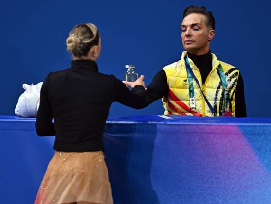 Belgian figure skater Loena Hendrickx and choreographer Adam Solya pictured during the free program of the Women s Figure skating, Eiskunstlauf competition at the Milano Cortina 2026 Olympic Winter games, Winterspiele,Spiele, Summer games on Thursday 19 February 2026 in Milan, Italy. The XXV Winter Olympics take place from 6 to 22 February 2026 in Italy. JASPERxJACOBS  x164257108x