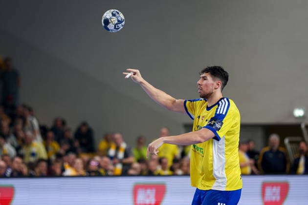 Kielce 19.02.2026. Pilka reczna EHF Liga Mistrzow sezon 2025 2026 kolejka 11 mecz: Industria Kielce - One Veszprem --- Handball EHF Champions League season 2025 2026 round 11 match between Industria Kielce and One Veszprem at Hala Legionow in Kielce, Poland Daniel Dujshebaev Fot. Igor Jakubowski Arena Akcji NEWSPIX.PL --- newspix.pl 