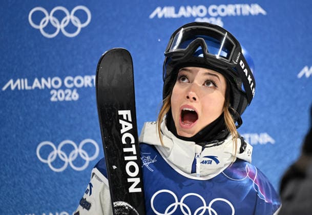 (260219) -- LIVIGNO, Feb. 19, 2026 -- Gu Ailing of China reacts during the qualification of freestyle skiing women s freeski halfpipe at the Milan-Cortina 2026 Olympic Winter games, Winterspiele,Spiele, Summer games in Livigno, Italy, Feb. 19, 2026. ) (MICO2026)ITALY-LIVIGNO-OLYMPIC WINTER GAMES-FREESTYLE SKIING-WOMEN S FREESKI HALFPIPE-QUALIFICATION WuxHuiwo 