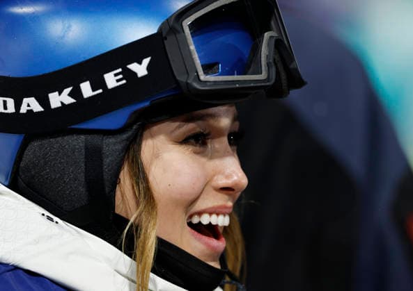 (260219) -- LIVIGNO, Feb. 19, 2026 -- Gu Ailing of China reacts during the qualification of freestyle skiing women s freeski halfpipe at the Milan-Cortina 2026 Olympic Winter games, Winterspiele,Spiele, Summer games in Livigno, Italy, Feb. 19, 2026. ) (MICO2026)ITALY-LIVIGNO-OLYMPIC WINTER GAMES-FREESTYLE SKIING-WOMEN S FREESKI HALFPIPE-QUALIFICATION WangxPeng 