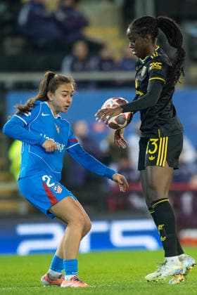 Manchester United, ManU Women v AtlÃ tico Madrid Femenino UEFA Womens Champions League Simi Awujo of Manchester United Women (right) clashes with Alexia Fernandez of AtlÃ tico Madrid Femenino during the UEFA Womens Champions League Round of 16 Second Leg match between Manchester United Women and AtlÃ tico Madrid Femenino at Leigh Sports Village, Leigh 19 02 2026 UK Newspapers OUT Copyright: xMattxWilkinsonx FIL-23015-0030