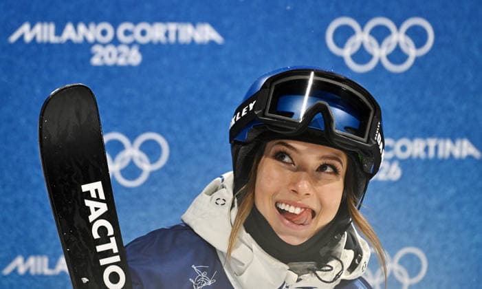 (260219) -- LIVIGNO, Feb. 19, 2026 -- Gu Ailing of China reacts during the qualification of freestyle skiing women s freeski halfpipe at the Milan-Cortina 2026 Olympic Winter games, Winterspiele,Spiele, Summer games in Livigno, Italy, Feb. 19, 2026. ) (MICO2026)ITALY-LIVIGNO-OLYMPIC WINTER GAMES-FREESTYLE SKIING-WOMEN S FREESKI HALFPIPE-QUALIFICATION ZhangxHongxiang 