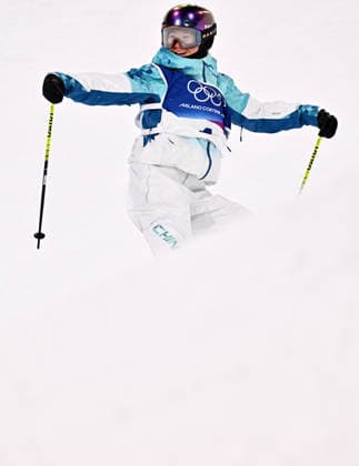 (260219) -- LIVIGNO, Feb. 19, 2026 -- Li Fanghui of China competes during the qualification of freestyle skiing women s freeski halfpipe at the Milan-Cortina 2026 Olympic Winter games, Winterspiele,Spiele, Summer games in Livigno, Italy, Feb. 19, 2026. ) (MICO2026)ITALY-LIVIGNO-OLYMPIC WINTER GAMES-FREESTYLE SKIING-WOMEN S FREESKI HALFPIPE-QUALIFICATION ZhangxHongxiang 