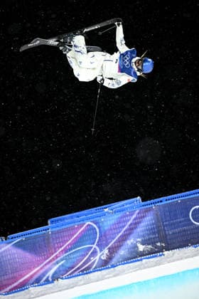 2026 WINTER Olympic Games, Olympische Spiele, Olympia, OS Ailing Eileen Gu of China during practice ahead of the Women™s Freeski Halfpipe qualifier at Livigno Snow Park, on day 13 of the 2026 Milano Cortina Winter Olympic Games in Italy, Thursday, February 19, 2026. ( NO ARCHIVING, EDITORIAL USE ONLY LIVIGNO SONDRIO ITALY  Copyright: xDANxHIMBRECHTSx 20260220152067913700