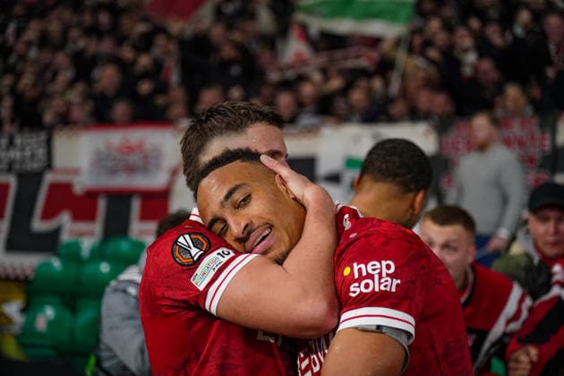 Fussball UEFA Europa League 2025 - 2026, Play-Offs Hinspiel - Celtic FC Glasgow vs VfB Stuttgart - Celtic Park Stadion (Glasgow, Schottland): Tor und Torjubel zum 1:3 durch Jamie Leweling (VfB Stuttgart, 18) Freude, Emotionen, Jubel Copyright: xJOERANxSTEINSIEKx