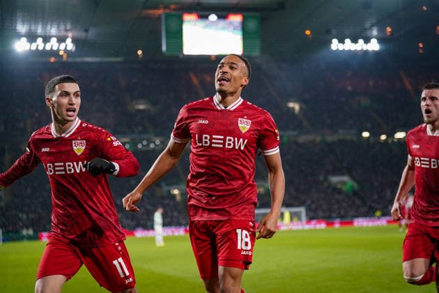 Fussball UEFA Europa League 2025 - 2026, Play-Offs Hinspiel - Celtic FC Glasgow vs VfB Stuttgart - Celtic Park Stadion (Glasgow, Schottland): Tor und Torjubel zum 1:3 durch Jamie Leweling (VfB Stuttgart, 18) Freude, Emotionen, Jubel Copyright: xJOERANxSTEINSIEKx