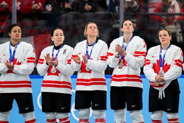 260219 Players of Canada look dejected at the medal ceremony after the women s Ice hockey, Eishockey final game between USA and Canada during day 13 of the 2026 Winter Olympics on February 19, 2026 in Milan. Photo: Emma Wallskog BILDBYRAN kod EW EW0643 ishockey ice hockey Olympic Games, Olympische Spiele, Olympia, OS olympics winter olympics os ol olympiska spel vinter-os olympiske leker milano cortina 2026 milan cortina 2026 milano cortina 2026 olympic games milano cortina 2026 winter olympic games milano cortina-os milano cortina-ol vinter-ol 13 bbeng dam usa kanada canada final depp *** 260219 Players of Canada look dejected at the medal ceremony after the women s ice hockey final game between USA and Canada during day 13 of the 2026 Winter Olympics on February 19, 2026 in Milan Photo Emma Wallskog BILDBYRAN code EW EW0643 ice hockey ice hockey olympic games olympics winter olympics os ol olympic games winter os olympic games milano cortina 2026 milan cortina 2026 milano cortina 2026 olympic games milano cortina 2026 winter olympic games milano cortina os milano cortina ol winter ol 13 bbeng dam usa kanada canada final depp  Copyright: EMMAxWALLSKOG BB260219EW138