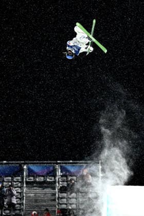2026 WINTER Olympic Games, Olympische Spiele, Olympia, OS Ailing Eileen Gu of China during her second run in the Women™s Freeski Halfpipe qualifier at Livigno Snow Park, on day 13 of the 2026 Milano Cortina Winter Olympic Games in Italy, Thursday, February 19, 2026. ( NO ARCHIVING, EDITORIAL USE ONLY LIVIGNO SONDRIO ITALY  Copyright: xDANxHIMBRECHTSx 20260220180090232142