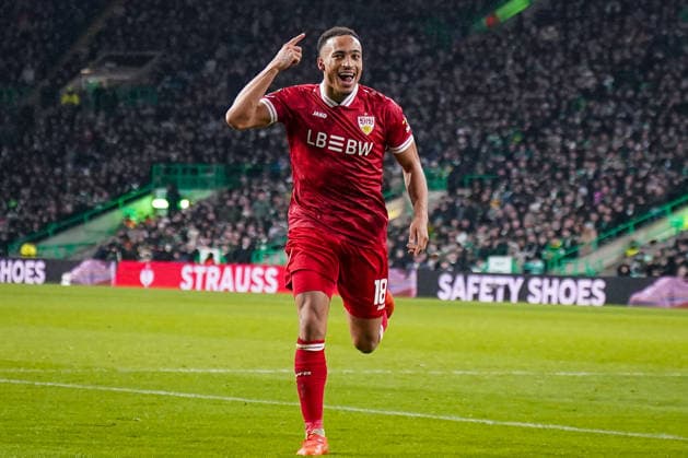 Fussball UEFA Europa League 2025 - 2026, Play-Offs Hinspiel - Celtic FC Glasgow vs VfB Stuttgart - Celtic Park Stadion (Glasgow, Schottland): Tor und Torjubel zum 1:3 durch Jamie Leweling (VfB Stuttgart, 18) Freude, Emotionen, Jubel Geste, Gestik, Emotion, Mimik, Gesichtsausdruck, Emotion Copyright: xJOERANxSTEINSIEKx