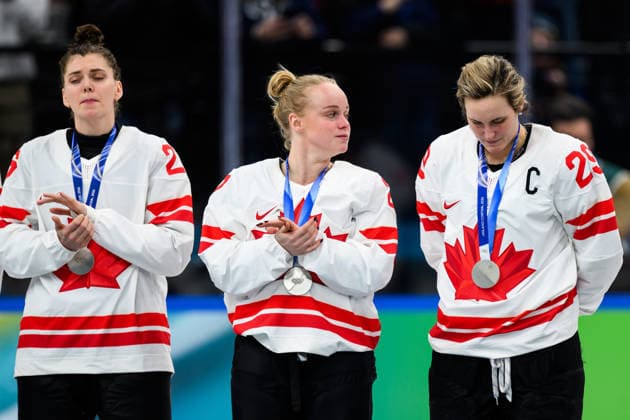 260219 Emily Clark, Emma Maltais and Marie-Philip Poulin of Canada at the medal ceremony after the women s Ice hockey, Eishockey final game between USA and Canada during day 13 of the 2026 Winter Olympics on February 19, 2026 in Milan. Photo: Emma Wallskog BILDBYRAN kod EW EW0643 ishockey ice hockey Olympic Games, Olympische Spiele, Olympia, OS olympics winter olympics os ol olympiska spel vinter-os olympiske leker milano cortina 2026 milan cortina 2026 milano cortina 2026 olympic games milano cortina 2026 winter olympic games milano cortina-os milano cortina-ol vinter-ol 13 bbeng dam usa kanada canada final depp *** 260219 Emily Clark, Emma Maltais and Marie Philip Poulin of Canada at the medal ceremony after the women s ice hockey final game between USA and Canada during day 13 of the 2026 Winter Olympics on February 19, 2026 in Milan Photo Emma Wallskog BILDBYRAN code EW EW0643 ice hockey ice hockey olympic games olympics winter olympics os ol olympic games winter os olympic games milano cortina 2026 milan cortina 2026 milano cortina 2026 olympic games milano cortina 2026 winter olympic games milano cortina os milano cortina ol winter ol 13 bbeng dam usa kanada canada final depp  Copyright: EMMAxWALLSKOG BB260219EW139