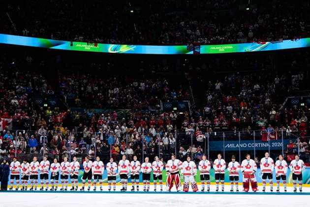 260219 Team Canada at the medal ceremony after the women s Ice hockey, Eishockey final game between USA and Canada during day 13 of the 2026 Winter Olympics on February 19, 2026 in Milan. Photo: Emma Wallskog BILDBYRAN kod EW EW0643 ishockey ice hockey Olympic Games, Olympische Spiele, Olympia, OS olympics winter olympics os ol olympiska spel vinter-os olympiske leker milano cortina 2026 milan cortina 2026 milano cortina 2026 olympic games milano cortina 2026 winter olympic games milano cortina-os milano cortina-ol vinter-ol 13 bbeng dam usa kanada canada final depp silver *** 260219 Team Canada at the medal ceremony after the women s ice hockey final game between USA and Canada during day 13 of the 2026 Winter Olympics on February 19, 2026 in Milan Photo Emma Wallskog BILDBYRAN code EW EW0643 ice hockey ice hockey olympic games olympics winter olympics os ol olympic games winter os olympic games milano cortina 2026 milan cortina 2026 milano cortina 2026 olympic games milano cortina 2026 winter olympic games milano cortina os milano cortina ol winter ol 13 bbeng dam usa kanada canada final depp silver  Copyright: EMMAxWALLSKOG BB260219EW141
