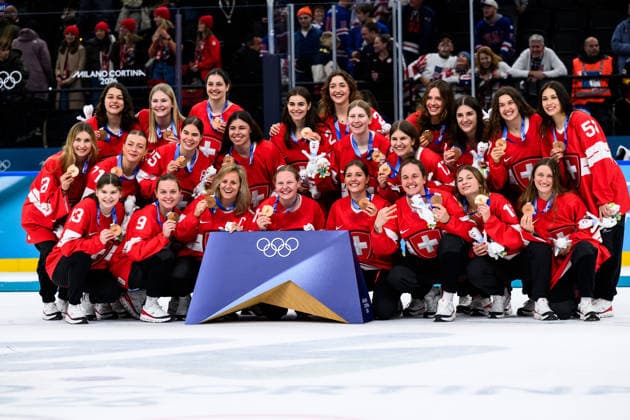 260219 Team Switzerland pose for a photo with their bronze medals after the medal ceremony after the women s Ice hockey, Eishockey final game between USA and Canada during day 13 of the 2026 Winter Olympics on February 19, 2026 in Milan. Photo: Emma Wallskog BILDBYRAN kod EW EW0643 ishockey ice hockey Olympic Games, Olympische Spiele, Olympia, OS olympics winter olympics os ol olympiska spel vinter-os olympiske leker milano cortina 2026 milan cortina 2026 milano cortina 2026 olympic games milano cortina 2026 winter olympic games milano cortina-os milano cortina-ol vinter-ol 13 bbeng dam usa kanada canada final jubel *** 260219 Team Switzerland pose for a photo with their bronze medals after the medal ceremony after the women s ice hockey final game between USA and Canada during day 13 of the 2026 Winter Olympics on February 19, 2026 in Milan Photo Emma Wallskog BILDBYRAN code EW EW0643 ice hockey ice hockey olympic games olympics winter olympics os ol olympic games winter os olympic games milano cortina 2026 milan cortina 2026 milano cortina 2026 olympic games milano cortina 2026 winter olympic games milano cortina os milano cortina ol winter ol 13 bbeng dam usa kanada canada final jubel  Copyright: EMMAxWALLSKOG BB260219EW147