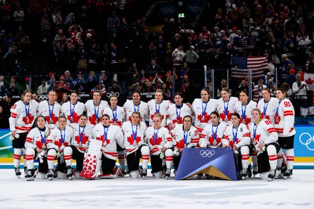 260219 Team Canada with their silver medals after the women s Ice hockey, Eishockey final game between USA and Canada during day 13 of the 2026 Winter Olympics on February 19, 2026 in Milan. Photo: Emma Wallskog BILDBYRAN kod EW EW0643 ishockey ice hockey Olympic Games, Olympische Spiele, Olympia, OS olympics winter olympics os ol olympiska spel vinter-os olympiske leker milano cortina 2026 milan cortina 2026 milano cortina 2026 olympic games milano cortina 2026 winter olympic games milano cortina-os milano cortina-ol vinter-ol 13 bbeng dam usa kanada canada final *** 260219 Team Canada with their silver medals after the women s ice hockey final game between USA and Canada during day 13 of the 2026 Winter Olympics on February 19, 2026 in Milan Photo Emma Wallskog BILDBYRAN code EW EW0643 ice hockey ice hockey olympic games olympics winter olympics os ol olympic games winter os olympic games milano cortina 2026 milan cortina 2026 milano cortina 2026 olympic games milano cortina 2026 winter olympic games milano cortina os milano cortina ol winter ol 13 bbeng dam usa kanada canada final  Copyright: EMMAxWALLSKOG BB260219EW148
