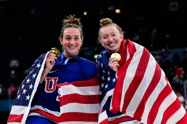 260219 Taylor Heise and Grace Zumwinkle of USA celebrate with their gold medals after the women s Ice hockey, Eishockey final game between USA and Canada during day 13 of the 2026 Winter Olympics on February 19, 2026 in Milan. Photo: Emma Wallskog BILDBYRAN kod EW EW0643 ishockey ice hockey Olympic Games, Olympische Spiele, Olympia, OS olympics winter olympics os ol olympiska spel vinter-os olympiske leker milano cortina 2026 milan cortina 2026 milano cortina 2026 olympic games milano cortina 2026 winter olympic games milano cortina-os milano cortina-ol vinter-ol 13 bbeng dam usa kanada canada final jubel *** 260219 Taylor Heise and Grace Zumwinkle of USA celebrate with their gold medals after the women s ice hockey final game between USA and Canada during day 13 of the 2026 Winter Olympics on February 19, 2026 in Milan Photo Emma Wallskog BILDBYRAN code EW EW0643 ice hockey ice hockey olympic games olympics winter olympics os ol olympic games winter os olympic games milano cortina 2026 milan cortina 2026 milano cortina 2026 olympic games milano cortina 2026 winter olympic games milano cortina os milano cortina ol winter ol 13 bbeng dam usa kanada canada final jubilation  Copyright: EMMAxWALLSKOG BB260219EW149