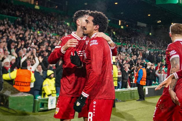 Fussball UEFA Europa League 2025 - 2026, Play-Offs Hinspiel - Celtic FC Glasgow vs VfB Stuttgart - Celtic Park Stadion (Glasgow, Schottland): Freude, Emotionen, Jubel beim 4:1 Torerfolg durch Tiago Tomas (VfB Stuttgart, 8) Freude, Emotionen, Jubel, Tränen Glasgow Schottland Vereinigtes Königreich Copyright: xJOERANxSTEINSIEKx