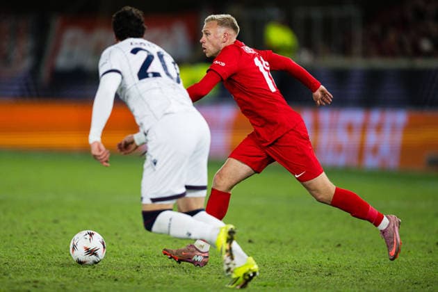 260219 Jon Dagur Thorsteinsson of Brann during the UEFA Europa League football match between Brann and Bologna on February 19, 2026 in Bergen. Photo: Marius Simensen BILDBYRAN COP 238 MM0056 bbeng bologna brann football fotball fotboll soccer uefa europa league Copyright: MARIUSxSIMENSEN BB260219ZB119