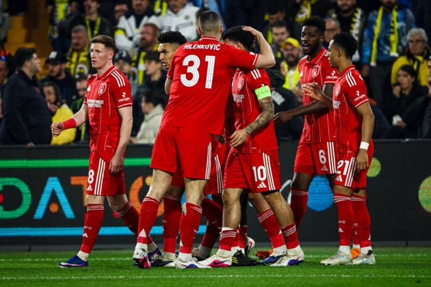 Fenerbahce SK vs Nottingham Forest FC Europa League 2025-26 KO play-offs 1st leg Nottingham Forest FC players celebrate the third goal during the match. Fenerbahce SK and Nottingham Forest FC faced each other at UEFA Europa League 2025 26 KO play-offs 1st leg. The match took place in Chobani Fenerbahce Sukru Saracoglu Stadium on February 19th, 2026. Istanbul Istanbul Turkey Copyright: xBurakxBasturkx