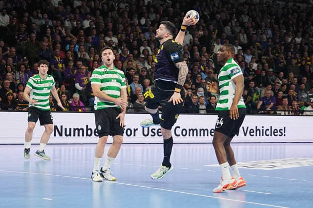February 19, 2026, Nantes, Bretagne, France: 11 Nicolas Tournat of HBC Nantes during the EHF Champions League, Group Phase, handball match between HBC Nantes and Sporting CP on 19 February 2026 at H Arena in Nantes, France - Photo Nantes France - ZUMAl193 20260219_zsp_l193_045 Copyright: xLaurentxLairysx