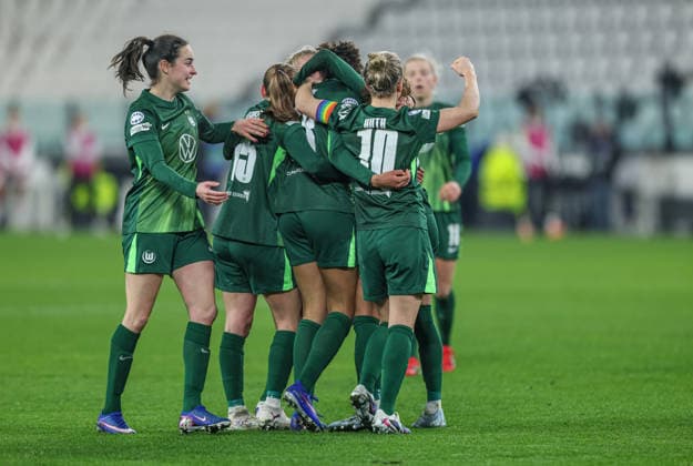 ITA, Wolfsburg, Juventus Turin vs VfL Wolfsburg, Women s Champions League, Fussball, UEFA, Spielzeit 2025 2026, Allianz Stadium, Playoffs, Rückspiel im Bild: Freude und Emotionen nach dem Sieg, Vfl Wolfsburg DFB DFL REGULATIONS PROHIBIT ANY USE OF PHOTOGRAPHS AS IMAGE SEQUENCES AND OR QUASI-VIDEO, 19.02.2026 Copyright: HMBxMedia HendrikxHamelau