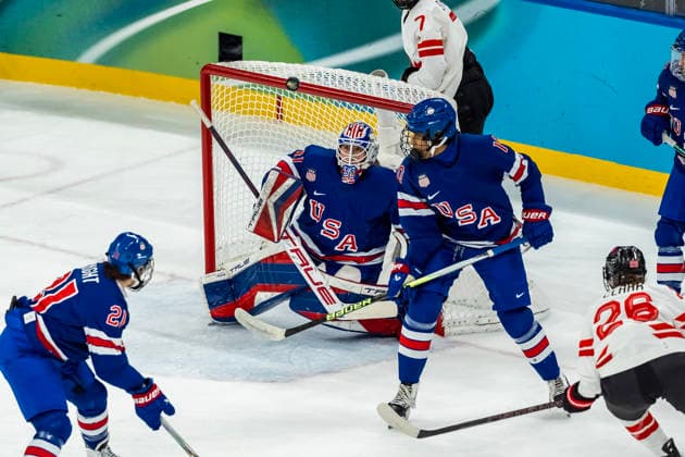 February 19, 2026, Milan, Lombardy, Italy: Goalkeeper Aerin Frankel 31 of Team United States saves a goal against Team Canada in the Gold Medal Game at the Milano Santagiulia Ice hockey, Eishockey Arena in MILAN, Italy during the 2026 Milano Cortina Winter Olympics. Milan Italy - ZUMAa161 20260219_oly_a161_118 Copyright: xWalterxG.xArcex