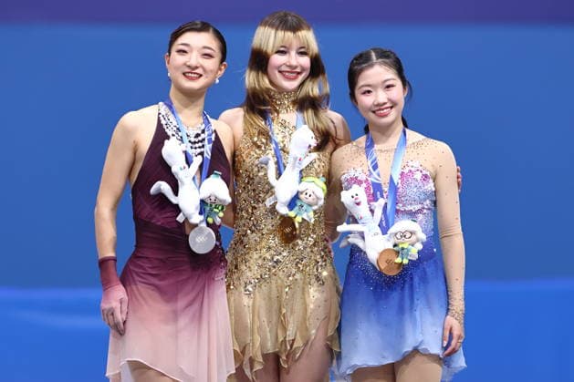 (L-R) Kaori Sakamoto (JPN), Alysa Liu (USA), Ami Nakai (JPN), FEBRUARY 19, 2026 - Figure skating, Eiskunstlauf : Women s Medal Ceremony during the Milano Cortina 2026 Olympic Winter games, Winterspiele,Spiele, Summer games at Milano Ice Skating Arena in Milan, Italy. Noxthirdxpartyxsales  aflo_320554790