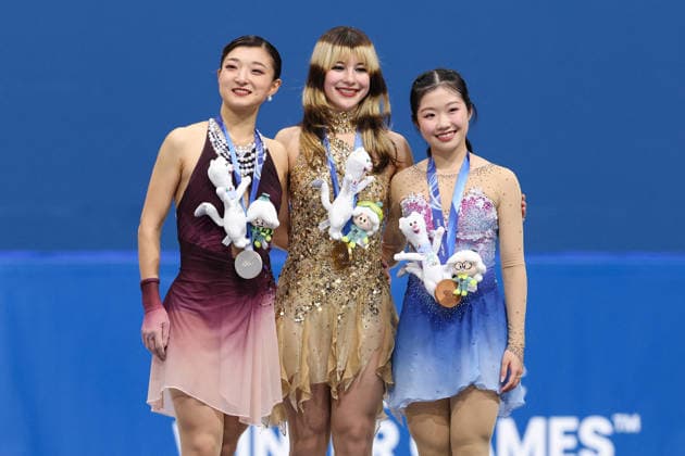 Winter Olympics - Podium of Women Single Skating Free Skating Silver medalist Kaori Sakamoto of Team Japan, Gold medalist Alysa Liu of Team United States, and bronze medalist Ami Nakai of Team Japan celebrate during the medal ceremony for the Women s Single Skating on day thirteen of the Milano Cortina 2026 Winter Olympic Games, Olympische Spiele, Olympia, OS at Milano Ice Skating Arena on February 19, 2026 in Milan, Italy. Photo by Alexis Jumeau ABACAPRESS.COM Milan Italy  Copyright: xJumeauxAlexis ABACAx