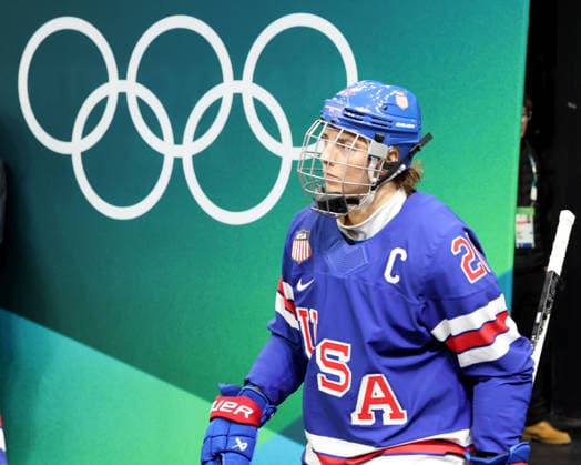 February 19, 2026, Milan, Lombardy, Italy: Hilary Knight 21 of Team United States takes the ice against Team Canada in the women s Ice hockey, Eishockey gold medal game during the Milano Cortina 2026 Olympic Winter games, Winterspiele,Spiele, Summer games at Milano Santagiulia Ice Hockey Arena. Olympics 2026: Milano Cortina: Ice Hockey-Women Finals - Gold Medal Game-USA V CAN  - ZUMAm117 20260219_oly_m117_041 Copyright: xDavidxMcIntyrex