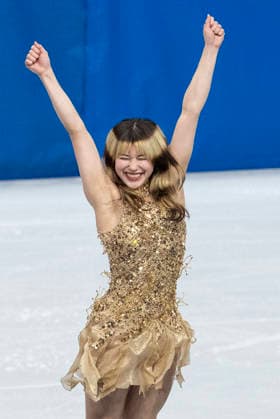 Figure skating, Eiskunstlauf - Milano Cortina 2026 Winter Olympics: Day 13 Gold medalist Alysa Liu of Team United States celebrates on the podium during the medal ceremony for the Women s Single Skating on day thirteen of the Milano Cortina 2026 Winter Olympic Games, Olympische Spiele, Olympia, OS at Milano Ice Skating Arena on February 19, 2026 in Milan, Italy. Milano Italy  Copyright: xAndrzejxIwanczukx originalFilename:iwanczuk-figuresk260220_np1si.jpg