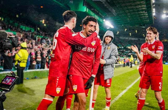 Fussball UEFA Europa League 2025 - 2026, Play-Offs Hinspiel - Celtic FC Glasgow vs VfB Stuttgart - Celtic Park Stadion (Glasgow, Schottland): Freude, Emotionen, Jubel beim 4:1 Torerfolg durch Tiago Tomas (VfB Stuttgart, 8) Freude, Emotionen, Jubel, Tränen Glasgow Schottland Vereinigtes Königreich Copyright: xJOERANxSTEINSIEKx
