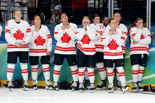 February 19, 2026, Milan, Lombardy, Italy: Team Canada after losing to Team United States in overtime of the women s Ice hockey, Eishockey gold medal game during the Milano Cortina 2026 Olympic Winter games, Winterspiele,Spiele, Summer games at Milano Santagiulia Ice Hockey Arena. Olympics 2026: Milano Cortina: Ice Hockey-Women Finals - Gold Medal Game-USA V CAN  - ZUMAm117 20260219_oly_m117_095 Copyright: xDavidxMcIntyrex