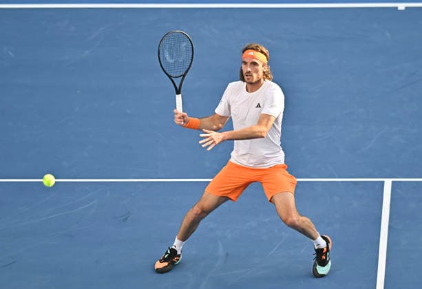 ATP, Tennis Herren Qatar Exxonmobil Open 2026 tennis tournament in Doha - 19 Feb 2026 Stefanos Tsitsipas of Greece plays against Andrey Rublev of Russia (not in view) during their men s singles quarter final match at the ATP Qatar Exxonmobil Open 2026 tennis tournament at the Khalifa International Tennis Complex. Andrey Rublev won against Andrey Rublev 6-3,7-6. Doha Qatar Copyright: xNoushadxVariyattiyakkalx xSOPAxImagesx NVRITYAKAL2-017