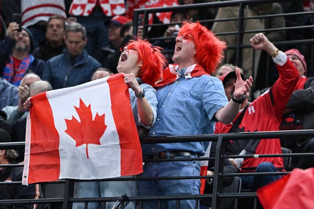 (260220) -- MILAN, Feb. 20, 2026 -- Fans of Canada react during the Ice hockey, Eishockey women s gold medal game between the United States and Canada at the Milan-Cortina 2026 Olympic Winter games, Winterspiele,Spiele, Summer games in Milan, Italy, Feb. 19, 2026. ) (MICO2026)ITALY-MILAN-OLYMPIC WINTER GAMES-ICE HOCKEY-WOMEN-GOLD MEDAL GAME-USA VS CAN ZhangxHaofu 